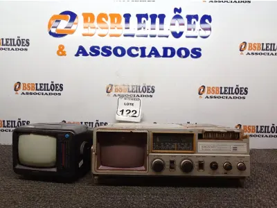 LOTE 122 - 01 TV/RÁDIO PRECISION E 01 TV/RÁDIO/CASSETE BAKOSONIC. (NO ESTADO) ATENÇÃO! FAZER A VISITAÇÃO ANTES DE ARREMATAR, NÃO SABEMOS SE FUNCIONA. LEILÃO NÃO TEM GARANTIA E NEM DEVOLUÇÃO, SUJEITO A POSSÍVEIS AVARIAS VISÍVEIS/OCULTAS E/OU AUSÊNCIA DE COMPONENTES.