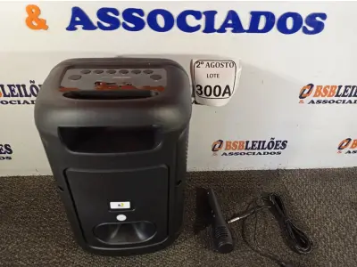 LOTE 300 - 01 RADIO PORTÁTIL RGB COM BLUETOOTH. (NO ESTADO) ATENÇÃO! FAZER A VISITAÇÃO ANTES DE ARREMATAR, NÃO SABEMOS SE FUNCIONA. LEILÃO NÃO TEM GARANTIA E NEM DEVOLUÇÃO, SUJEITO A POSSÍVEIS AVARIAS VISÍVEIS/OCULTAS E/OU AUSÊNCIA DE COMPONENTES.