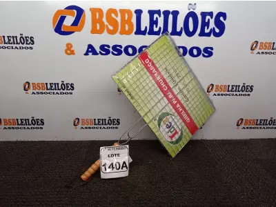 LOTE 140 - 01 GRELHA PARA CHURRASCO. (NO ESTADO) ATENÇÃO! FAZER A VISITAÇÃO ANTES DE ARREMATAR, NÃO SABEMOS SE FUNCIONA. LEILÃO NÃO TEM GARANTIA E NEM DEVOLUÇÃO, SUJEITO A POSSÍVEIS AVARIAS VISÍVEIS/OCULTAS E/OU AUSÊNCIA DE COMPONENTES.
