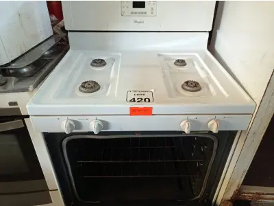 LOTE 420 - 01 FOGÃO 04 BOCAS MARCA WHIRLPOOL. (NO ESTADO) ATENÇÃO! FAZER A VISITAÇÃO ANTES DE ARREMATAR, NÃO SABEMOS SE FUNCIONA. LEILÃO NÃO TEM GARANTIA E NEM DEVOLUÇÃO, SUJEITO A POSSÍVEIS AVARIAS VISÍVEIS/OCULTAS E/OU AUSÊNCIA DE COMPONENTES.