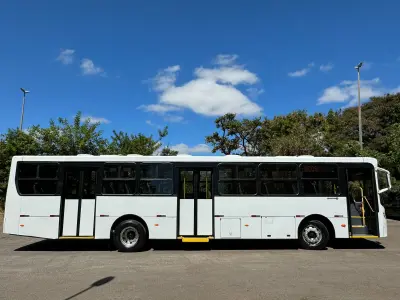 LOTE 005 - 01 ÔNIBUS CAIO APACHE VIP III, ANO 2013/2014, 42 LUGARES MERCEDES 1721 EURO5, PNEUS NOVOS, 2024 QUITADO, BAIXA QUILOMETRAGEM, REVISÕES EM DIA, ESTADO DE NOVO, VEÍCULO A PRONTA ENTREGA. SÓ DE BRASÍLIA – DF (NO ESTADO),
