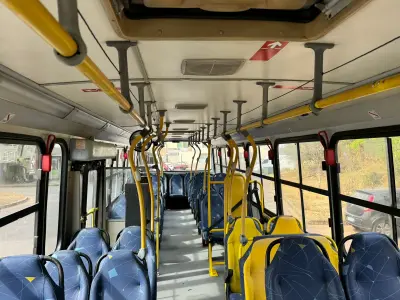LOTE 002 - 01 ÔNIBUS MERCEDES BENZ 1722, ANO 2011/2011, 44 LUGARES, PNEUS NOVOS, MANUTENÇÕES EM DIA, 2024 QUITADO, PERFEITA CONSERVAÇÃO. (NO ESTADO)