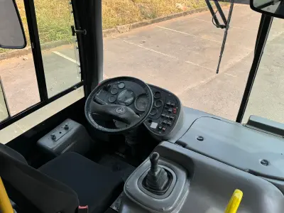 LOTE 002 - 01 ÔNIBUS MERCEDES BENZ 1722, ANO 2011/2011, 44 LUGARES, PNEUS NOVOS, MANUTENÇÕES EM DIA, 2024 QUITADO, PERFEITA CONSERVAÇÃO. (NO ESTADO)