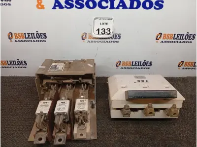 LOTE 133 - 02 CHAVES ELÉTRICAS MARCAS DIVERSAS. (NO ESTADO) ATENÇÃO! FAZER A VISITAÇÃO ANTES DE ARREMATAR, NÃO SABEMOS SE FUNCIONA. LEILÃO NÃO TEM GARANTIA E NEM DEVOLUÇÃO, SUJEITO A POSSÍVEIS AVARIAS VISÍVEIS/OCULTAS E/OU AUSÊNCIA DE COMPONENTES.