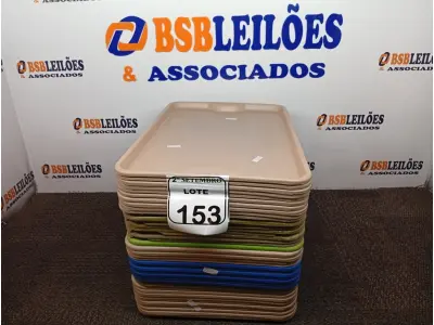 LOTE 153 - 01 LOTE COM DIVERSAS BANDEJAS, APROXIMADAMENTE 40. (NO ESTADO) ATENÇÃO! FAZER A VISITAÇÃO ANTES DE ARREMATAR, NÃO SABEMOS SE FUNCIONA. LEILÃO NÃO TEM GARANTIA E NEM DEVOLUÇÃO, SUJEITO A POSSÍVEIS AVARIAS VISÍVEIS/OCULTAS E/OU AUSÊNCIA DE COMPONENTES.