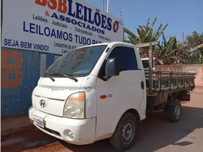 LOTE 011 - 01 I/HYUNDAI HR HDLWBSC, ANO 2008/2009, DIESEL, COR BRANCA (NO ESTADO)