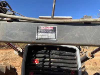 LOTE 008 - 01 TRATOR MF 292 4X4, ANO 1993, MOTOR, BOMBA, BICOS INJETORES FEITO, CAIXA DE CÂMBIO REVISADA ESTA COM APENAS 10 HORAS DE USO APÓS TER SIDO FEITO, CONJUNTO FRONTAL BALDAN ANO 2016 (NO ESTADO)