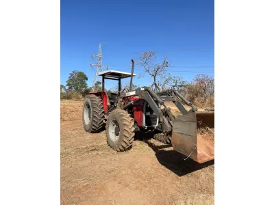 LOTE 008 - 01 TRATOR MF 292 4X4, ANO 1993, MOTOR, BOMBA, BICOS INJETORES FEITO, CAIXA DE CÂMBIO REVISADA ESTA COM APENAS 10 HORAS DE USO APÓS TER SIDO FEITO, CONJUNTO FRONTAL BALDAN ANO 2016 (NO ESTADO)