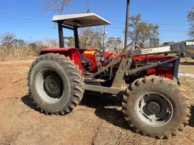 LOTE 008 - 01 TRATOR MF 292 4X4, ANO 1993, MOTOR, BOMBA, BICOS INJETORES FEITO, CAIXA DE CÂMBIO REVISADA ESTA COM APENAS 10 HORAS DE USO APÓS TER SIDO FEITO, CONJUNTO FRONTAL BALDAN ANO 2016 (NO ESTADO)