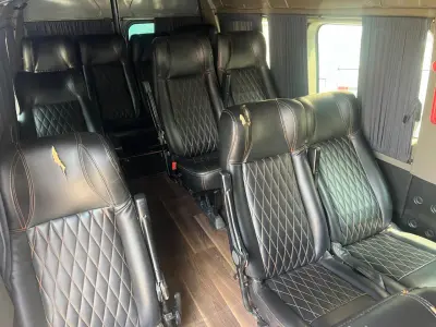 LOTE 007 - 01 I/RENAULT VAN MASTER L3H2, ANO 2013/2014, 16 LUGARES, COM AR CONDICIONADO, 442 MIL KM, FUNCIONANDO PERFEITO (NO ESTADO)