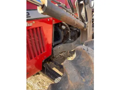 LOTE 008 - 01 TRATOR MF 292 4X4, ANO 1993, MOTOR, BOMBA, BICOS INJETORES FEITO, CAIXA DE CÂMBIO REVISADA ESTA COM APENAS 10 HORAS DE USO APÓS TER SIDO FEITO, CONJUNTO FRONTAL BALDAN ANO 2016 (NO ESTADO)
