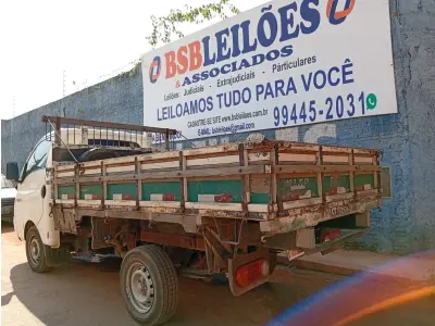 LOTE 011 - 01 I/HYUNDAI HR HDLWBSC, ANO 2008/2009, DIESEL, COR BRANCA (NO ESTADO)