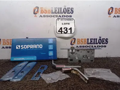 LOTE 431 - 02 FECHADURAS POPLINE ALAVANCA CR SOPRANO (NO ESTADO) ATENÇÃO! FAZER A VISITAÇÃO ANTES DE ARREMATAR, NÃO SABEMOS SE FUNCIONA. LEILÃO NÃO TEM GARANTIA E NEM DEVOLUÇÃO, SUJEITO A POSSÍVEIS AVARIAS VISÍVEIS/OCULTAS E/OU AUSÊNCIA DE COMPONENTES.