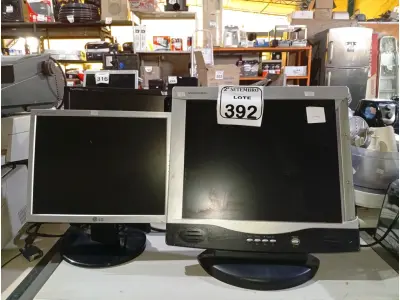 LOTE 392 - 06 MONITORES LCD MARCAS E MODELOS DIVERSOS PARA A RETIRADA DE PEÇAS. (NO ESTADO) ATENÇÃO! FAZER A VISITAÇÃO ANTES DE ARREMATAR, NÃO SABEMOS SE FUNCIONA. LEILÃO NÃO TEM GARANTIA E NEM DEVOLUÇÃO, SUJEITO A POSSÍVEIS AVARIAS VISÍVEIS/OCULTAS E/OU AUSÊNCIA DE COMPONENTES.