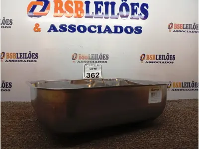 LOTE 362 - 01 CUBA INOX N1 AÇO 430 3.1/2 46X30X14 FABRINOX (NO ESTADO) ATENÇÃO! FAZER A VISITAÇÃO ANTES DE ARREMATAR, NÃO SABEMOS SE FUNCIONA. LEILÃO NÃO TEM GARANTIA E NEM DEVOLUÇÃO, SUJEITO A POSSÍVEIS AVARIAS VISÍVEIS/OCULTAS E/OU AUSÊNCIA DE COMPONENTES.