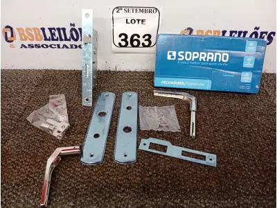 LOTE 363 - 02 FECHADURAS POPLINE ALAVANCA CR SOPRANO (NO ESTADO) ATENÇÃO! FAZER A VISITAÇÃO ANTES DE ARREMATAR, NÃO SABEMOS SE FUNCIONA. LEILÃO NÃO TEM GARANTIA E NEM DEVOLUÇÃO, SUJEITO A POSSÍVEIS AVARIAS VISÍVEIS/OCULTAS E/OU AUSÊNCIA DE COMPONENTES.