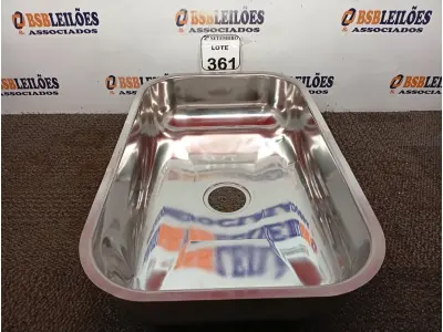 LOTE 361 - 01 CUBA INOX N2 ACO 430 3.1/2 56X34X14 FABRINOX (NO ESTADO) ATENÇÃO! FAZER A VISITAÇÃO ANTES DE ARREMATAR, NÃO SABEMOS SE FUNCIONA. LEILÃO NÃO TEM GARANTIA E NEM DEVOLUÇÃO, SUJEITO A POSSÍVEIS AVARIAS VISÍVEIS/OCULTAS E/OU AUSÊNCIA DE COMPONENTES.