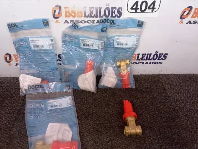 LOTE 404 - 05 BASES REGISTRO GAVETA 1/2" DOCOL. (NO ESTADO) ATENÇÃO! FAZER A VISITAÇÃO ANTES DE ARREMATAR, NÃO SABEMOS SE FUNCIONA. LEILÃO NÃO TEM GARANTIA E NEM DEVOLUÇÃO, SUJEITO A POSSÍVEIS AVARIAS VISÍVEIS/OCULTAS E/OU AUSÊNCIA DE COMPONENTES.