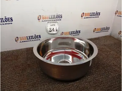 LOTE 344 - 01 CUBA INOX N32 AÇO 430 32X14 FABRINOX (NO ESTADO) ATENÇÃO! FAZER A VISITAÇÃO ANTES DE ARREMATAR, NÃO SABEMOS SE FUNCIONA. LEILÃO NÃO TEM GARANTIA E NEM DEVOLUÇÃO, SUJEITO A POSSÍVEIS AVARIAS VISÍVEIS/OCULTAS E/OU AUSÊNCIA DE COMPONENTES.