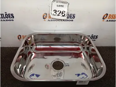 LOTE 326 - 01 CUBA INOX N3 AÇO 430 3.1/2 40X34X14 FABRINOX (NO ESTADO) ATENÇÃO! FAZER A VISITAÇÃO ANTES DE ARREMATAR, NÃO SABEMOS SE FUNCIONA. LEILÃO NÃO TEM GARANTIA E NEM DEVOLUÇÃO, SUJEITO A POSSÍVEIS AVARIAS VISÍVEIS/OCULTAS E/OU AUSÊNCIA DE COMPONENTES.