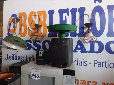 LOTE 446 - 01 MICRO-ONDAS, 02 CAIXAS DE SOM, 01 ESTABILIZADOR, 03 LUMINÁRIAS E BEBEDOURO P/ GARRAFÃO. (NO ESTADO) ATENÇÃO! FAZER A VISITAÇÃO ANTES DE ARREMATAR, NÃO SABEMOS SE FUNCIONA. LEILÃO NÃO TEM GARANTIA E NEM DEVOLUÇÃO, SUJEITO A POSSÍVEIS AVARIAS VISÍVEIS/OCULTAS E/OU AUSÊNCIA DE COMPONENTES.