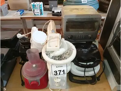 LOTE 371 - 01 LOTE COM APARELHOS DOMÉSTICOS MARCAS E MODELOS DIVERSOS. (NO ESTADO) ATENÇÃO! FAZER A VISITAÇÃO ANTES DE ARREMATAR, NÃO SABEMOS SE FUNCIONA. LEILÃO NÃO TEM GARANTIA E NEM DEVOLUÇÃO, SUJEITO A POSSÍVEIS AVARIAS VISÍVEIS/OCULTAS E/OU AUSÊNCIA DE COMPONENTES.