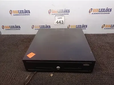 LOTE 443 - 01 CAIXA REGISTRADORA. (NO ESTADO) ATENÇÃO! FAZER A VISITAÇÃO ANTES DE ARREMATAR, NÃO SABEMOS SE FUNCIONA. LEILÃO NÃO TEM GARANTIA E NEM DEVOLUÇÃO, SUJEITO A POSSÍVEIS AVARIAS VISÍVEIS/OCULTAS E/OU AUSÊNCIA DE COMPONENTES.