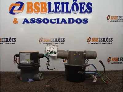 LOTE 246 - 02 AQUECEDORES PARA BANHEIRA. (NO ESTADO) ATENÇÃO! FAZER A VISITAÇÃO ANTES DE ARREMATAR, NÃO SABEMOS SE FUNCIONA. LEILÃO NÃO TEM GARANTIA E NEM DEVOLUÇÃO, SUJEITO A POSSÍVEIS AVARIAS VISÍVEIS/OCULTAS E/OU AUSÊNCIA DE COMPONENTES.