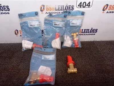LOTE 404 - 05 BASES REGISTRO GAVETA 1/2" DOCOL. (NO ESTADO) ATENÇÃO! FAZER A VISITAÇÃO ANTES DE ARREMATAR, NÃO SABEMOS SE FUNCIONA. LEILÃO NÃO TEM GARANTIA E NEM DEVOLUÇÃO, SUJEITO A POSSÍVEIS AVARIAS VISÍVEIS/OCULTAS E/OU AUSÊNCIA DE COMPONENTES.