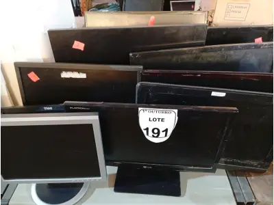 LOTE 191 - 10 MONITORES MARCAS E MODELOS DIVERSOS P/ RETIRADAS DE PEÇAS. (NO ESTADO) ATENÇÃO! FAZER A VISITAÇÃO ANTES DE ARREMATAR, NÃO SABEMOS SE FUNCIONA. LEILÃO NÃO TEM GARANTIA E NEM DEVOLUÇÃO, SUJEITO A POSSÍVEIS AVARIAS VISÍVEIS/OCULTAS E/OU AUSÊNCIA DE COMPONENTES.