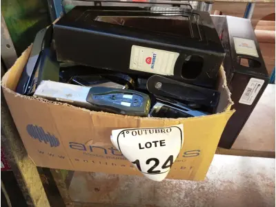 LOTE 124 - 01 LOTE COM DIVERSOS MATERIAIS P/ ESCRITÓRIO. (NO ESTADO) ATENÇÃO! FAZER A VISITAÇÃO ANTES DE ARREMATAR, NÃO SABEMOS SE FUNCIONA. LEILÃO NÃO TEM GARANTIA E NEM DEVOLUÇÃO, SUJEITO A POSSÍVEIS AVARIAS VISÍVEIS/OCULTAS E/OU AUSÊNCIA DE COMPONENTES.