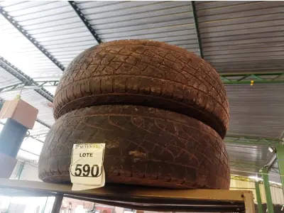 LOTE 590 - 02 PNEUS 235/70/16 USADOS. (NO ESTADO) ATENÇÃO! FAZER A VISITAÇÃO ANTES DE ARREMATAR, NÃO SABEMOS SE FUNCIONA. LEILÃO NÃO TEM GARANTIA E NEM DEVOLUÇÃO, SUJEITO A POSSÍVEIS AVARIAS VISÍVEIS/OCULTAS E/OU AUSÊNCIA DE COMPONENTES.