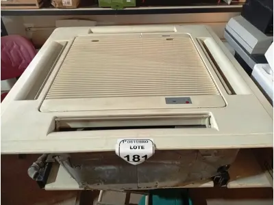 LOTE 181 - 01 EVAPORADORA DE TETO K7 MARCA YORK. (NO ESTADO) ATENÇÃO! FAZER A VISITAÇÃO ANTES DE ARREMATAR, NÃO SABEMOS SE FUNCIONA. LEILÃO NÃO TEM GARANTIA E NEM DEVOLUÇÃO, SUJEITO A POSSÍVEIS AVARIAS VISÍVEIS/OCULTAS E/OU AUSÊNCIA DE COMPONENTES.