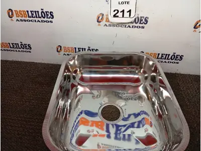 LOTE 211 - 01 CUBA EM AÇO INOX 400X340X140MM. (NO ESTADO) ATENÇÃO! FAZER A VISITAÇÃO ANTES DE ARREMATAR, NÃO SABEMOS SE FUNCIONA. LEILÃO NÃO TEM GARANTIA E NEM DEVOLUÇÃO, SUJEITO A POSSÍVEIS AVARIAS VISÍVEIS/OCULTAS E/OU AUSÊNCIA DE COMPONENTES.