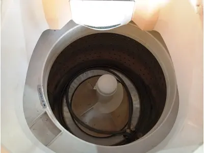 LOTE 482 - 01 MÁQUINA DE LAVAR ROUPAS BRASTEMP. (NO ESTADO) ATENÇÃO! FAZER A VISITAÇÃO ANTES DE ARREMATAR, NÃO SABEMOS SE FUNCIONA. LEILÃO NÃO TEM GARANTIA E NEM DEVOLUÇÃO, SUJEITO A POSSÍVEIS AVARIAS VISÍVEIS/OCULTAS E/OU AUSÊNCIA DE COMPONENTES.