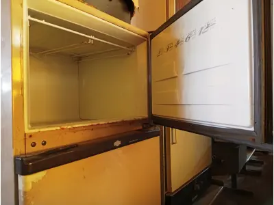 LOTE 337 - 01 GELADEIRA BRASTEMP 220V. (NO ESTADO) ATENÇÃO! FAZER A VISITAÇÃO ANTES DE ARREMATAR, NÃO SABEMOS SE FUNCIONA. LEILÃO NÃO TEM GARANTIA E NEM DEVOLUÇÃO, SUJEITO A POSSÍVEIS AVARIAS VISÍVEIS/OCULTAS E/OU AUSÊNCIA DE COMPONENTES.