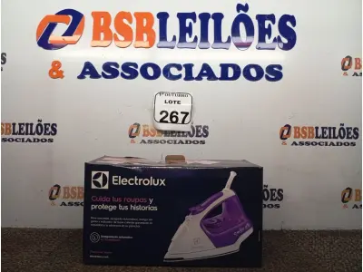 LOTE 267 - 01 FERRO DE PASSAR ROUPAS A VAPOR ELECTROLUX COR BRANCA C/ ROXO (NOVO). (NO ESTADO) ATENÇÃO! FAZER A VISITAÇÃO ANTES DE ARREMATAR, NÃO SABEMOS SE FUNCIONA. LEILÃO NÃO TEM GARANTIA E NEM DEVOLUÇÃO, SUJEITO A POSSÍVEIS AVARIAS VISÍVEIS/OCULTAS E/OU AUSÊNCIA DE COMPONENTES.