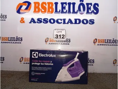 LOTE 312 - 01 FERRO DE PASSAR ROUPAS A VAPOR ELECTROLUX COR BRANCA C/ ROXO (NOVO). (NO ESTADO) ATENÇÃO! FAZER A VISITAÇÃO ANTES DE ARREMATAR, NÃO SABEMOS SE FUNCIONA. LEILÃO NÃO TEM GARANTIA E NEM DEVOLUÇÃO, SUJEITO A POSSÍVEIS AVARIAS VISÍVEIS/OCULTAS E/OU AUSÊNCIA DE COMPONENTES.