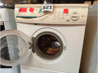 LOTE 521 - 01 MÁQUINA DE LAVAR ROUPAS CONTINENTAL 127V. (NO ESTADO) ATENÇÃO! FAZER A VISITAÇÃO ANTES DE ARREMATAR, NÃO SABEMOS SE FUNCIONA. LEILÃO NÃO TEM GARANTIA E NEM DEVOLUÇÃO, SUJEITO A POSSÍVEIS AVARIAS VISÍVEIS/OCULTAS E/OU AUSÊNCIA DE COMPONENTES.