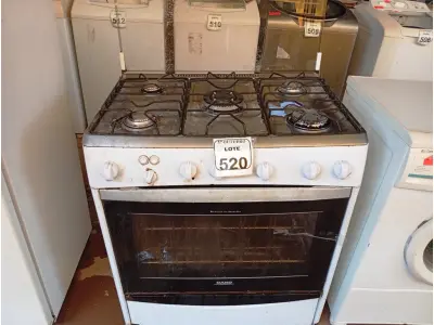 LOTE 520 - 01 FOGÃO DAKO 05 BOCAS. (NO ESTADO) ATENÇÃO! FAZER A VISITAÇÃO ANTES DE ARREMATAR, NÃO SABEMOS SE FUNCIONA. LEILÃO NÃO TEM GARANTIA E NEM DEVOLUÇÃO, SUJEITO A POSSÍVEIS AVARIAS VISÍVEIS/OCULTAS E/OU AUSÊNCIA DE COMPONENTES.