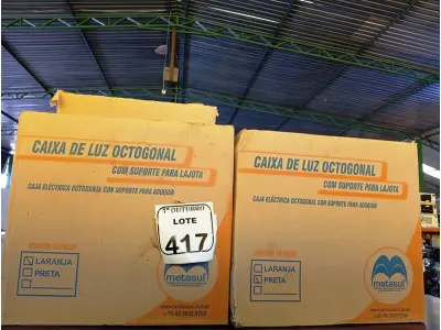 LOTE 417 - 02 CAIXAS DE LUZ OCTOGONAL. (NO ESTADO) ATENÇÃO! FAZER A VISITAÇÃO ANTES DE ARREMATAR, NÃO SABEMOS SE FUNCIONA. LEILÃO NÃO TEM GARANTIA E NEM DEVOLUÇÃO, SUJEITO A POSSÍVEIS AVARIAS VISÍVEIS/OCULTAS E/OU AUSÊNCIA DE COMPONENTES.