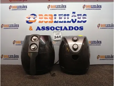 LOTE 344 - 02 AIR FRYES 220V SENDO 01 MONDIAL. (NO ESTADO) ATENÇÃO! FAZER A VISITAÇÃO ANTES DE ARREMATAR, NÃO SABEMOS SE FUNCIONA. LEILÃO NÃO TEM GARANTIA E NEM DEVOLUÇÃO, SUJEITO A POSSÍVEIS AVARIAS VISÍVEIS/OCULTAS E/OU AUSÊNCIA DE COMPONENTES.