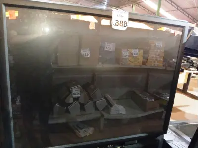 LOTE 388 - 01 TV DE TUBO ANTIGA PIONEER. (NO ESTADO) ATENÇÃO! FAZER A VISITAÇÃO ANTES DE ARREMATAR, NÃO SABEMOS SE FUNCIONA. LEILÃO NÃO TEM GARANTIA E NEM DEVOLUÇÃO, SUJEITO A POSSÍVEIS AVARIAS VISÍVEIS/OCULTAS E/OU AUSÊNCIA DE COMPONENTES.