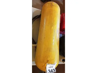 LOTE 343 - 01 CILINDRO GNV VEICULAR. (NO ESTADO) ATENÇÃO! FAZER A VISITAÇÃO ANTES DE ARREMATAR, NÃO SABEMOS SE FUNCIONA. LEILÃO NÃO TEM GARANTIA E NEM DEVOLUÇÃO, SUJEITO A POSSÍVEIS AVARIAS VISÍVEIS/OCULTAS E/OU AUSÊNCIA DE COMPONENTES.