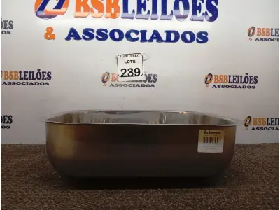 LOTE 239 - 01 CUBA EM AÇO INOX 400X340X140MM. (NO ESTADO) ATENÇÃO! FAZER A VISITAÇÃO ANTES DE ARREMATAR, NÃO SABEMOS SE FUNCIONA. LEILÃO NÃO TEM GARANTIA E NEM DEVOLUÇÃO, SUJEITO A POSSÍVEIS AVARIAS VISÍVEIS/OCULTAS E/OU AUSÊNCIA DE COMPONENTES.