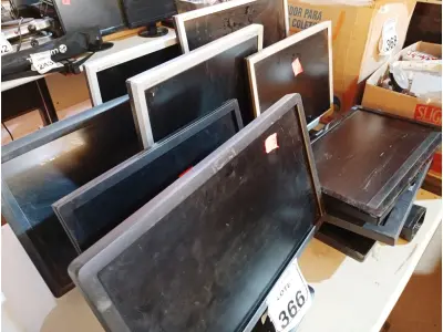 LOTE 366 - 01 LOTE C/ DIVERSOS MONITORES P/ RETIRADA DE PEÇAS MARCAS E MODELOS DIVERSOS. (NO ESTADO) ATENÇÃO! FAZER A VISITAÇÃO ANTES DE ARREMATAR, NÃO SABEMOS SE FUNCIONA. LEILÃO NÃO TEM GARANTIA E NEM DEVOLUÇÃO, SUJEITO A POSSÍVEIS AVARIAS VISÍVEIS/OCULTAS E/OU AUSÊNCIA DE COMPONENTES.