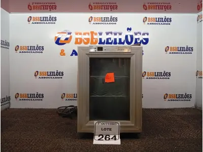 LOTE 264 - 01 ADEGA TOCAVE. (NO ESTADO) ATENÇÃO! FAZER A VISITAÇÃO ANTES DE ARREMATAR, NÃO SABEMOS SE FUNCIONA. LEILÃO NÃO TEM GARANTIA E NEM DEVOLUÇÃO, SUJEITO A POSSÍVEIS AVARIAS VISÍVEIS/OCULTAS E/OU AUSÊNCIA DE COMPONENTES.