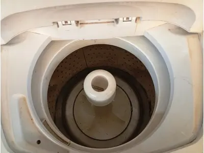 LOTE 522 - 01 MÁQUINA DE LAVAR ROUPAS BRASTEMP. (NO ESTADO) ATENÇÃO! FAZER A VISITAÇÃO ANTES DE ARREMATAR, NÃO SABEMOS SE FUNCIONA. LEILÃO NÃO TEM GARANTIA E NEM DEVOLUÇÃO, SUJEITO A POSSÍVEIS AVARIAS VISÍVEIS/OCULTAS E/OU AUSÊNCIA DE COMPONENTES.