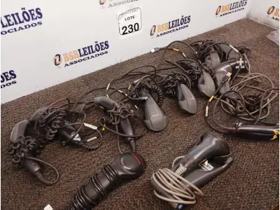 LOTE 230 - 01 LOTE COM DIVERSOS LEITORES DE CÓDIGO DE BARRAS. (NO ESTADO) ATENÇÃO! FAZER A VISITAÇÃO ANTES DE ARREMATAR, NÃO SABEMOS SE FUNCIONA. LEILÃO NÃO TEM GARANTIA E NEM DEVOLUÇÃO, SUJEITO A POSSÍVEIS AVARIAS VISÍVEIS/OCULTAS E/OU AUSÊNCIA DE COMPONENTES.