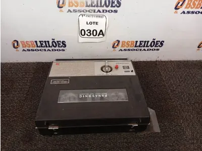 LOTE 030 - 01 GRAVADOR DE ROLO ANTIGO PANASONIC MODELO RQ-501S. (NO ESTADO) ATENÇÃO! FAZER A VISITAÇÃO ANTES DE ARREMATAR, NÃO SABEMOS SE FUNCIONA. LEILÃO NÃO TEM GARANTIA E NEM DEVOLUÇÃO, SUJEITO A POSSÍVEIS AVARIAS VISÍVEIS/OCULTAS E/OU AUSÊNCIA DE COMPONENTES.